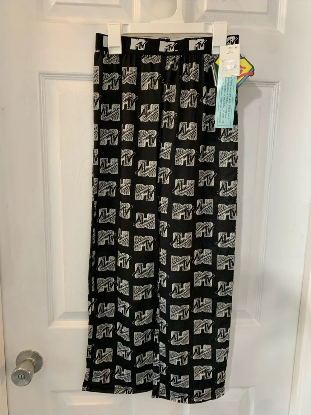 MTV NWT’s unisex size medium (8/10) pajama bottoms
